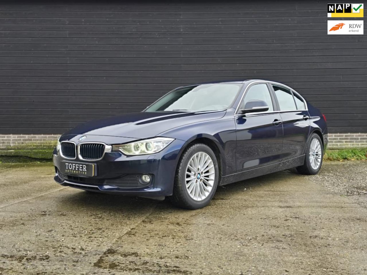 BMW 3-serie - 320i EfficientDynamics Edition Executive CLIMATE CRUISE NAVI - AutoWereld.nl