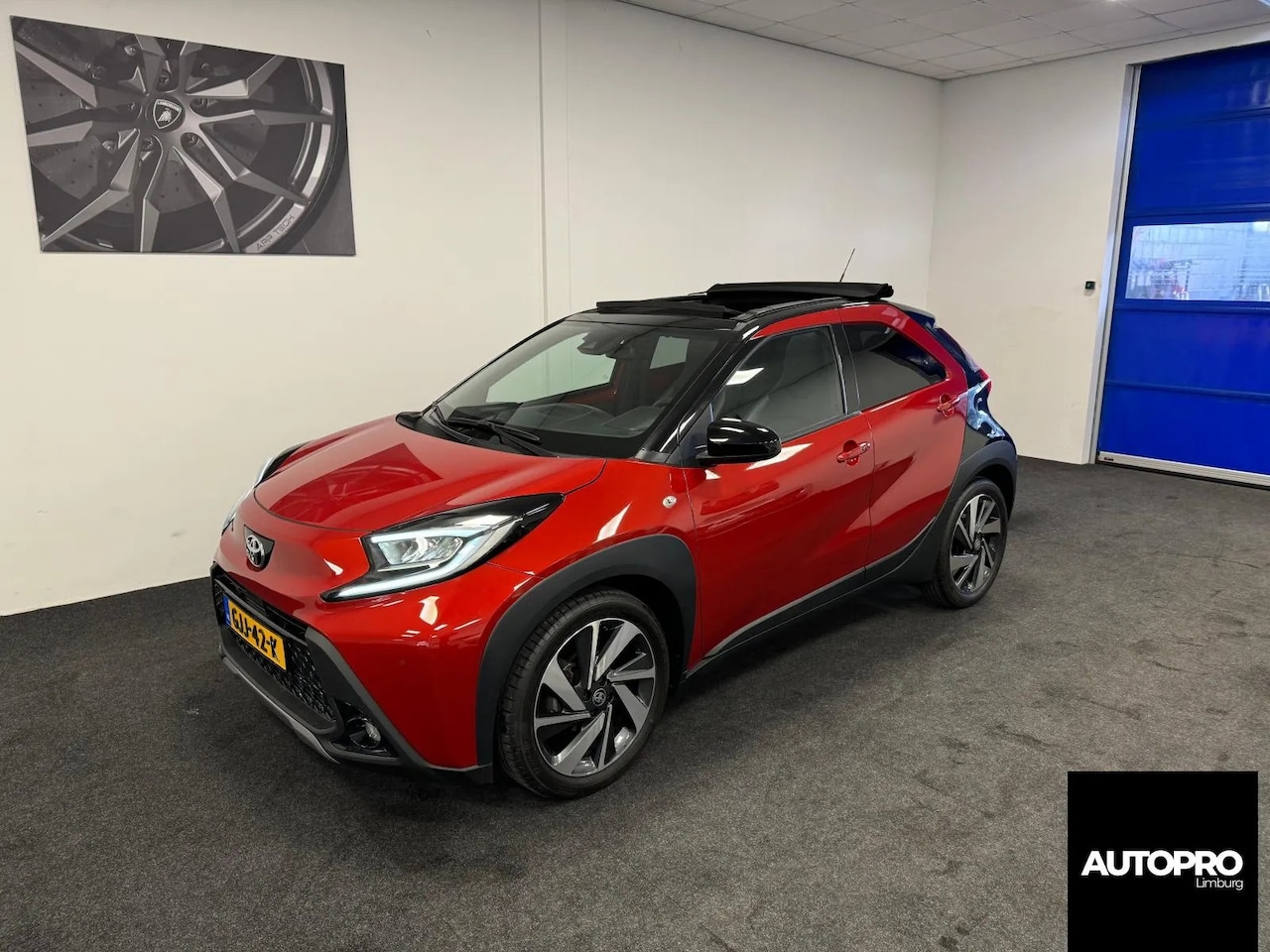 Toyota Aygo X - 1.0 VVT-i MT Premium 1.0 VVT-i MT Premium - AutoWereld.nl