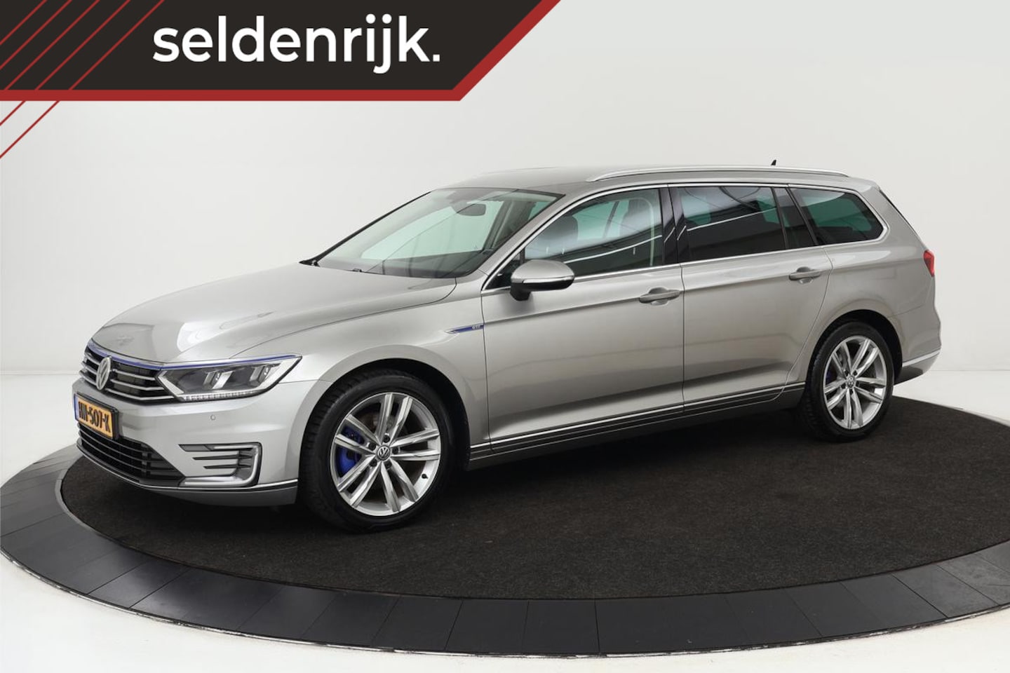 Volkswagen Passat Variant - 1.4 TSI GTE Highline | Trekhaak | Stoelverwarming | Leder/alcantara | Navigatie | Camera | - AutoWereld.nl