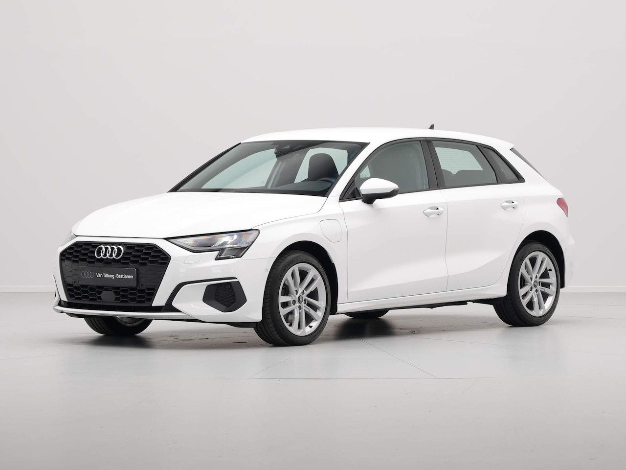 Audi A3 Sportback - 40 TFSI e Edition Navi via App Pdc Clima Cruise 47 - AutoWereld.nl