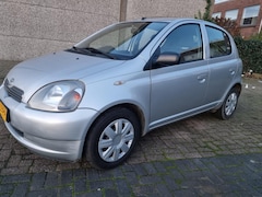 Toyota Yaris - 1.3 VVT-i Luna 5 deurs Airco nieuwe APK