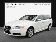 Volvo V70 - 1.6 T4 Momentum / bi-xenon koplampen / Trekhaak / 17" Velgen / Dakspoiler /