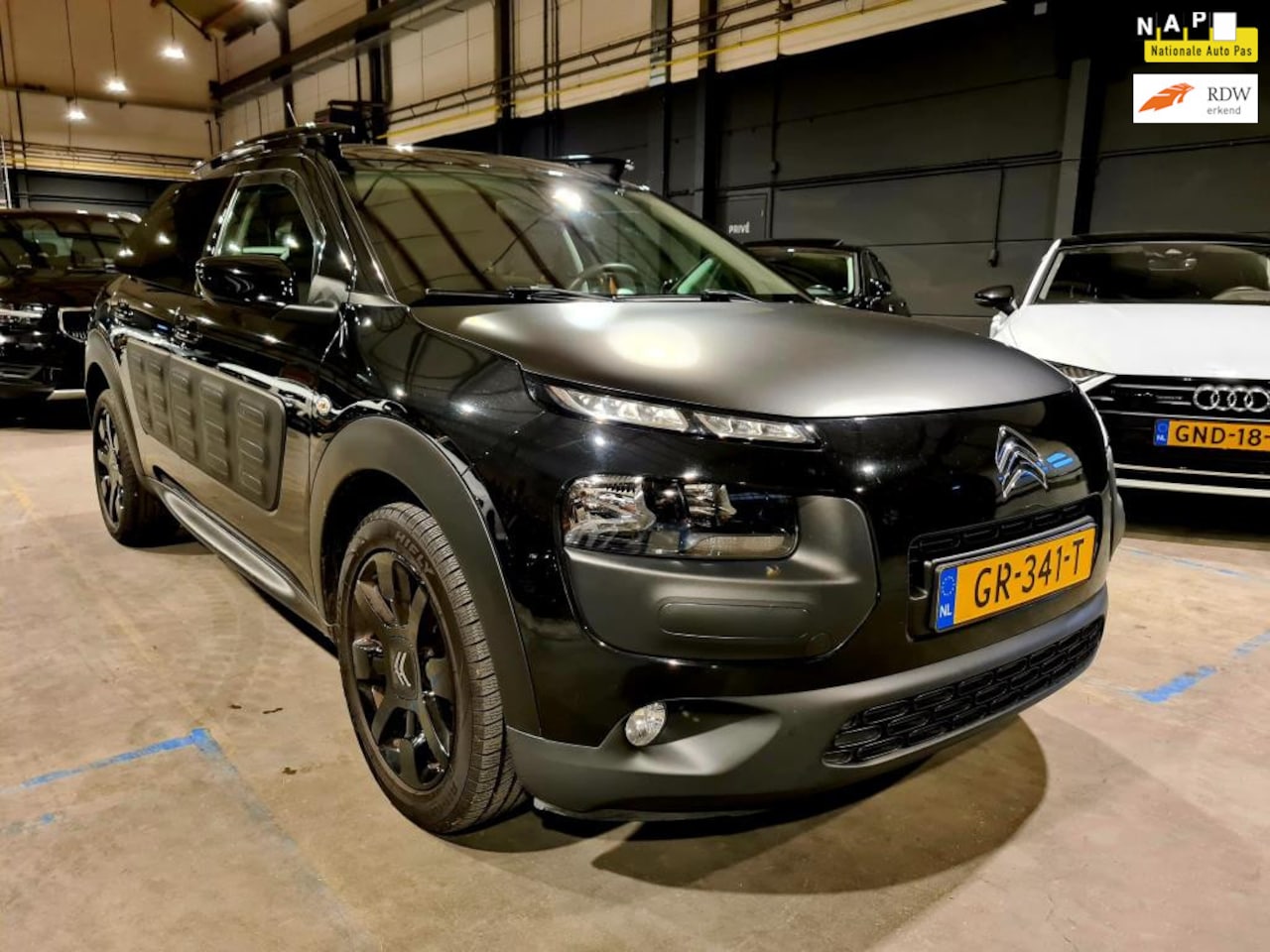 Citroën C4 Cactus - 1.2 e-VTi Shine - Panoramadak - Clima - Cruise - Camera - Navigatie - NL Auto - AutoWereld.nl