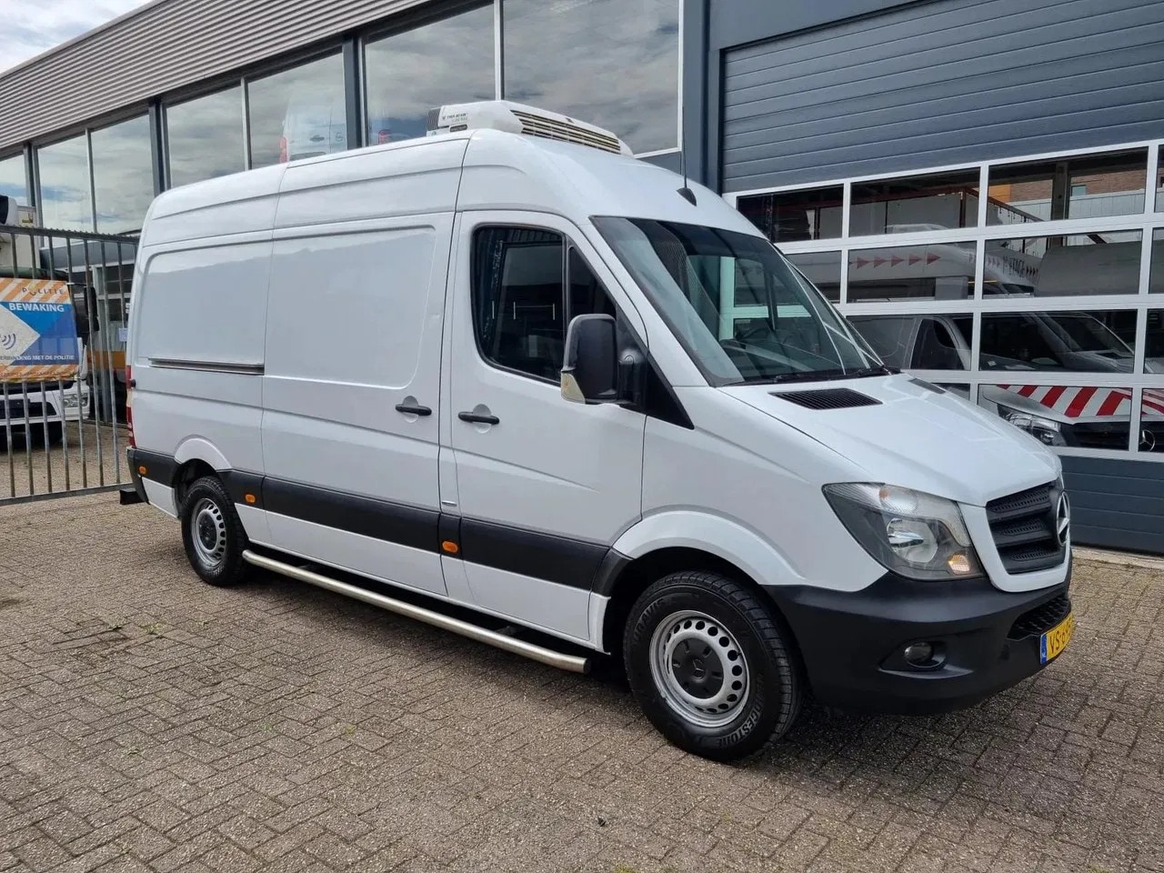 Mercedes-Benz Sprinter - 313 CDI Koelwagen 2 Comp MT/TK V300 Max STBY - AutoWereld.nl