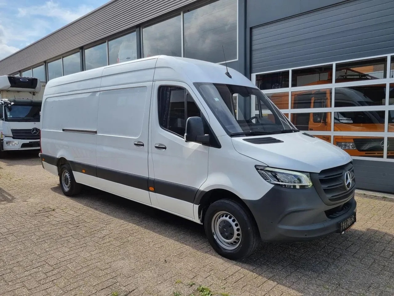 Mercedes-Benz Sprinter - 315 CDI L3H2/ Airco/ Navi/ Xenon - AutoWereld.nl