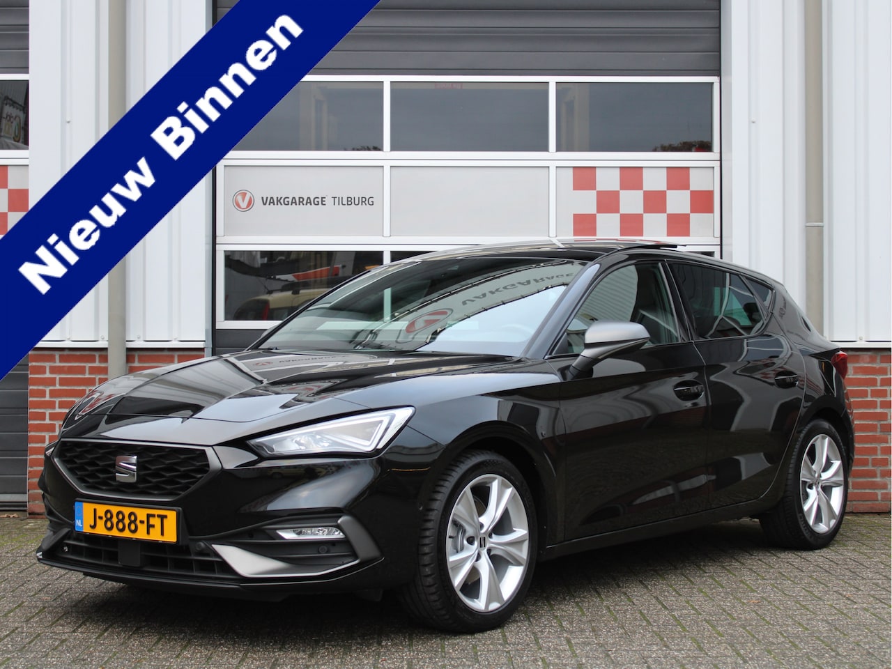 Seat Leon - 1.5 TSI FR 150PK Launch Edition /NAVI/Panoramadak/Leder/Dyn. knipperlichten/PDC/LED/Lane a - AutoWereld.nl