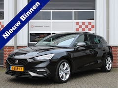 Seat Leon - 1.5 TSI FR 150PK Launch Edition /NAVI/Panoramadak/Leder/Dyn. knipperlichten/PDC/LED/Lane a