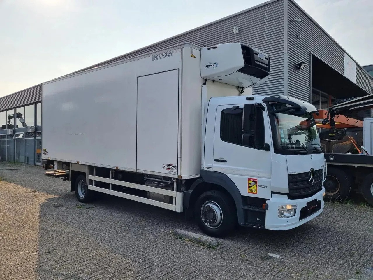 Mercedes-Benz Atego - 1221 Kuhlkoffer/ LBW 2000 KG /Carrier SUPRA 850/ CHEREAU/ ATP / EURO 6 - AutoWereld.nl