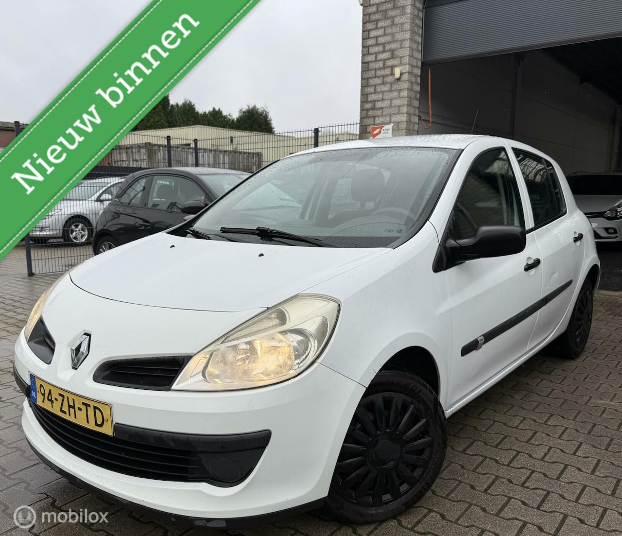 Renault Clio - 1.2-16V Expression / 5DRS / N.A.P - AutoWereld.nl