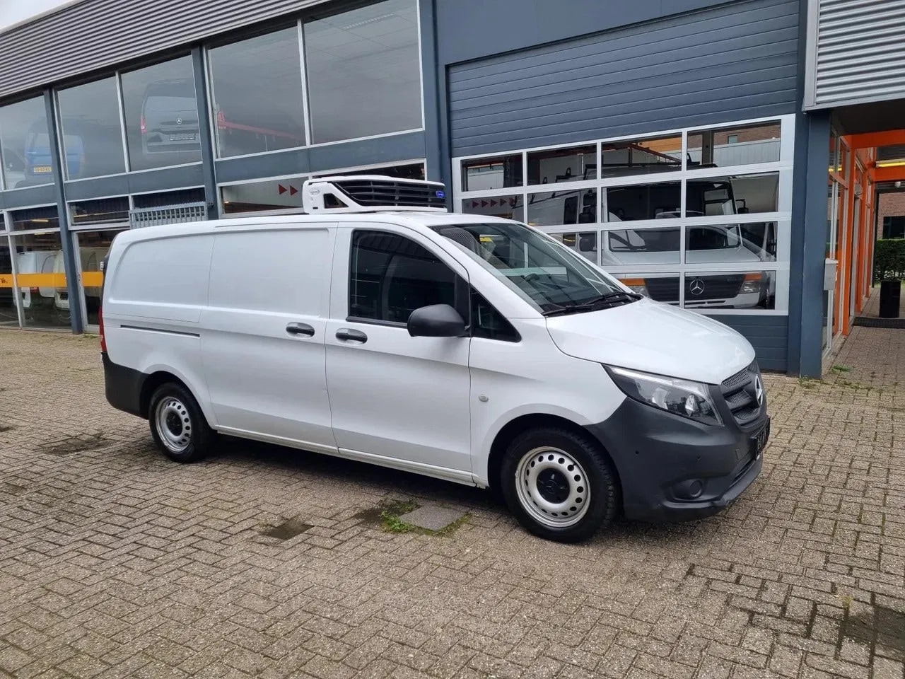 Mercedes-Benz Vito - 114 CDI L2 Koelwagen Xarios 350 St 230V +20C/ -20C - AutoWereld.nl