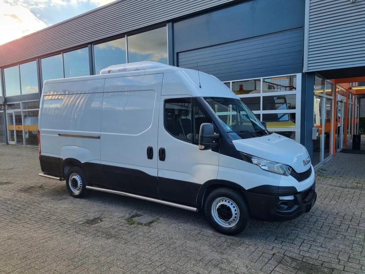 Iveco Daily - 35S14 Kuhlwagen -20 / CNG/ Erdgas - AutoWereld.nl