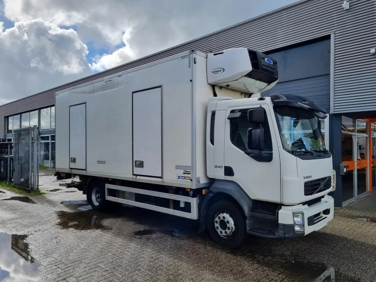 Volvo FL serie - 220 Kuhlkoffer/ Carrier Supra 850 mt/ BiTemp/ LBW - AutoWereld.nl