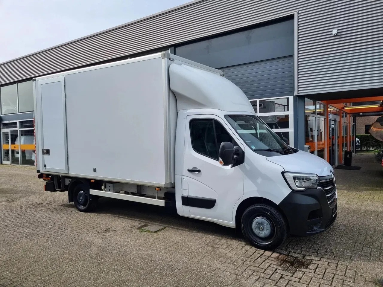 Renault Master - 2.3 DCI 150 Koffer LBW Euro 6 - AutoWereld.nl