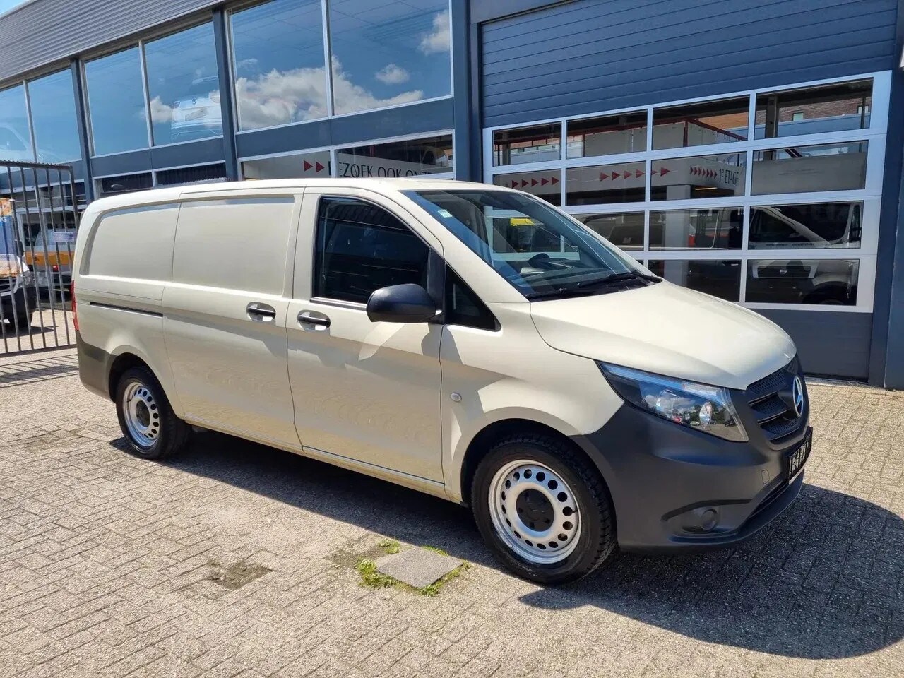 Mercedes-Benz Vito - 114 CDI Lang/ Airco/ Elektrisch pakket - AutoWereld.nl