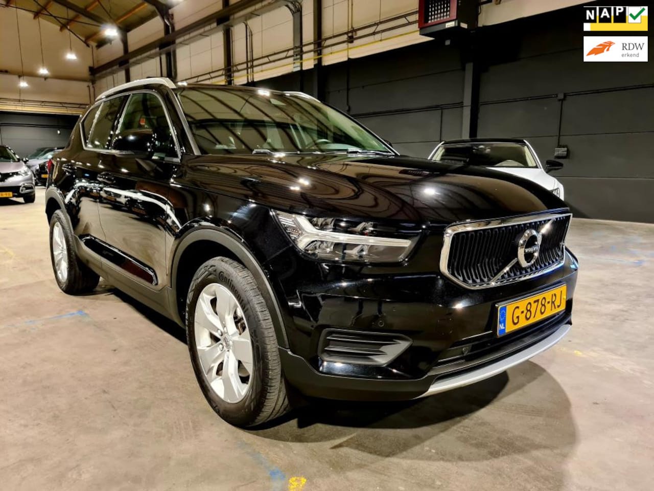 Volvo XC40 - 2.0 T4 Momentum Pro - Leder - Cruise - Camera - Navi - Harman Kardon - NL Auto - AutoWereld.nl