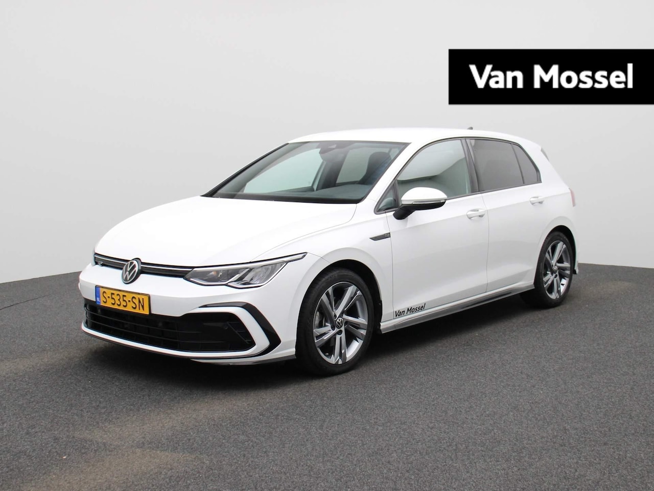 Volkswagen Golf - 1.5 eTSI R-Line 131 PK DSG | Apple Carplay | R-line Exterieur | Lichtmetalen Velgen | Appl - AutoWereld.nl