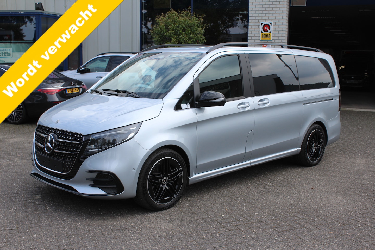 Mercedes-Benz V-klasse - 300d L2 Avantgarde 4-Matic AMG pakket, Easy Pack Pakket, Winter Pakket, Etc. - AutoWereld.nl