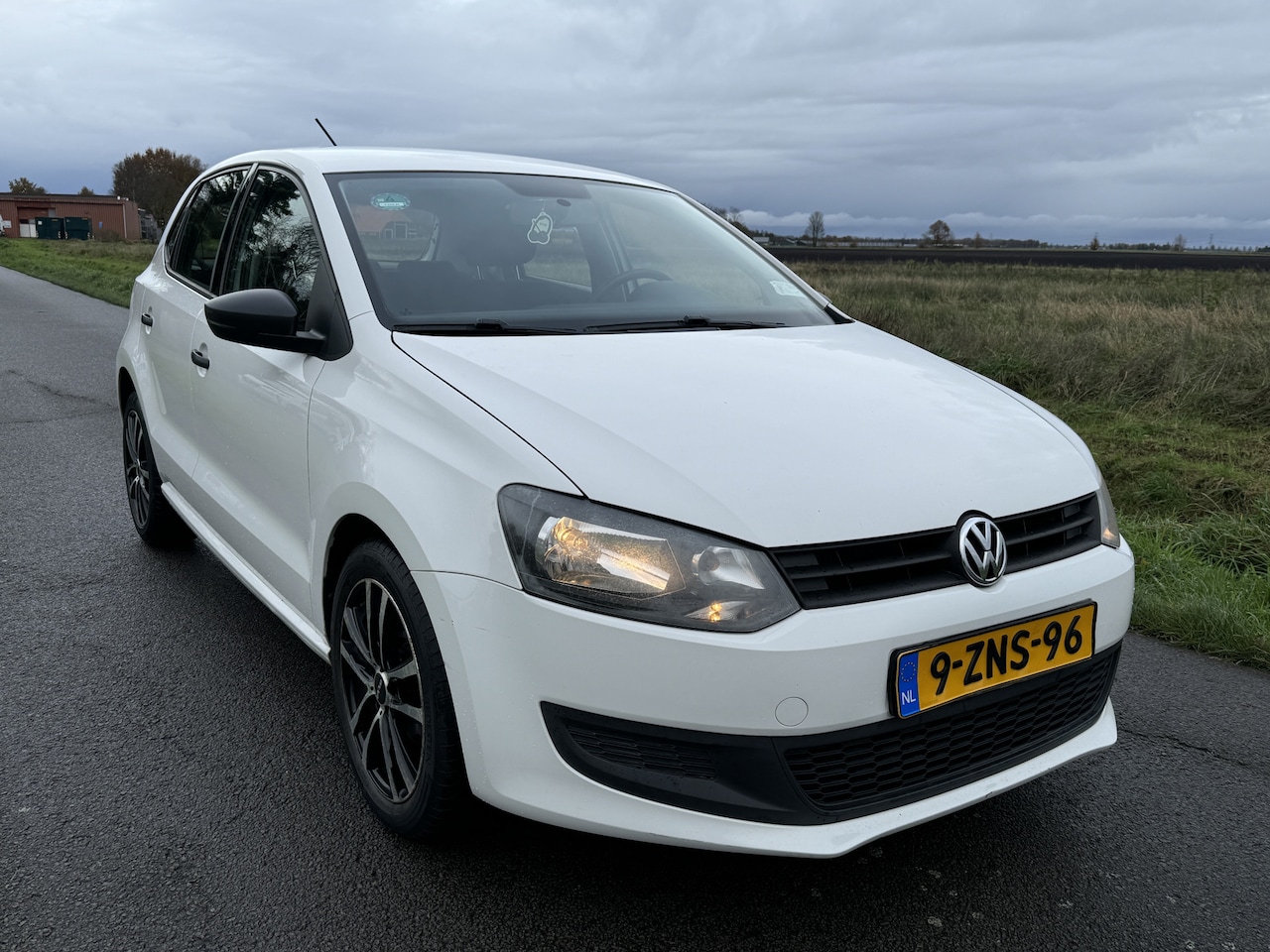 Volkswagen Polo - 1.2 Easyline Airco/5-DRS/10-2025 APK!/LMV - AutoWereld.nl