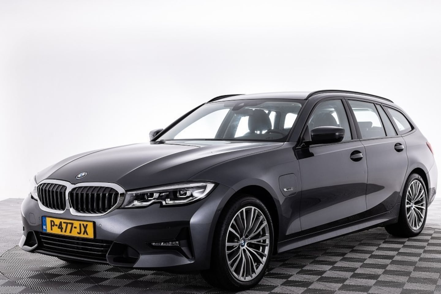 BMW 3-serie Touring - 320e Business Edition Plus 320e Business Edition Plus - AutoWereld.nl