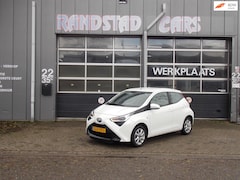 Toyota Aygo - 1.0 VVT-i x-play Airco Bluetooth Elek Pakket 5Deurs 2020bj GARANTIE