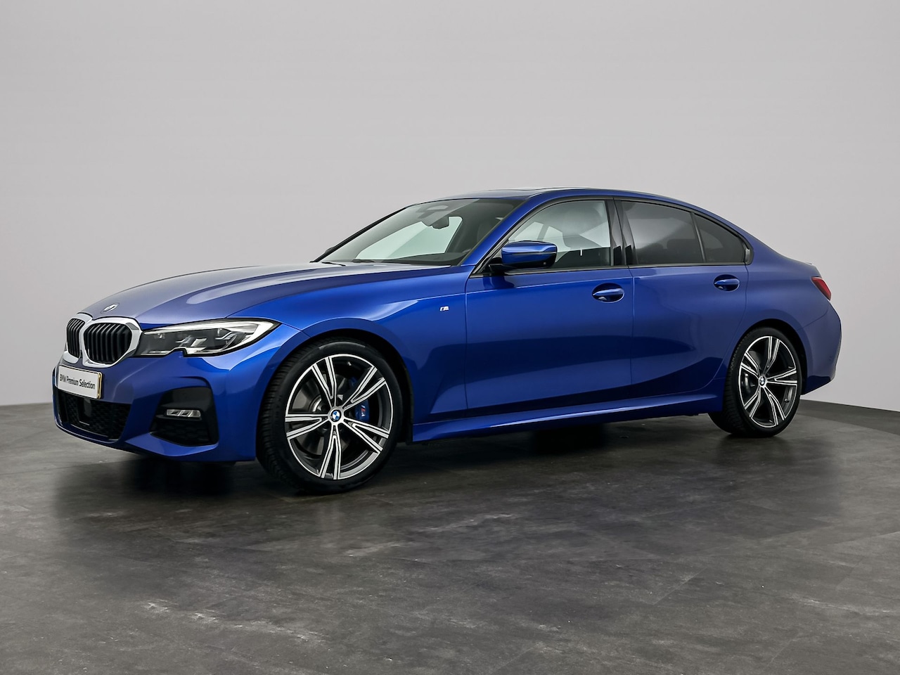 BMW 3-serie - 330i High Executive M-Sport | Harman Kardon | Trekhaak | Schuifdak | Driving Assistant Pro - AutoWereld.nl