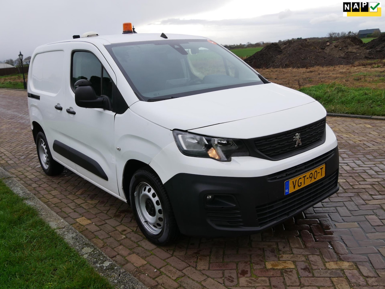 Peugeot Partner - 1.5 BlueHDI Premium 130 AUTOMAAT AC - AutoWereld.nl