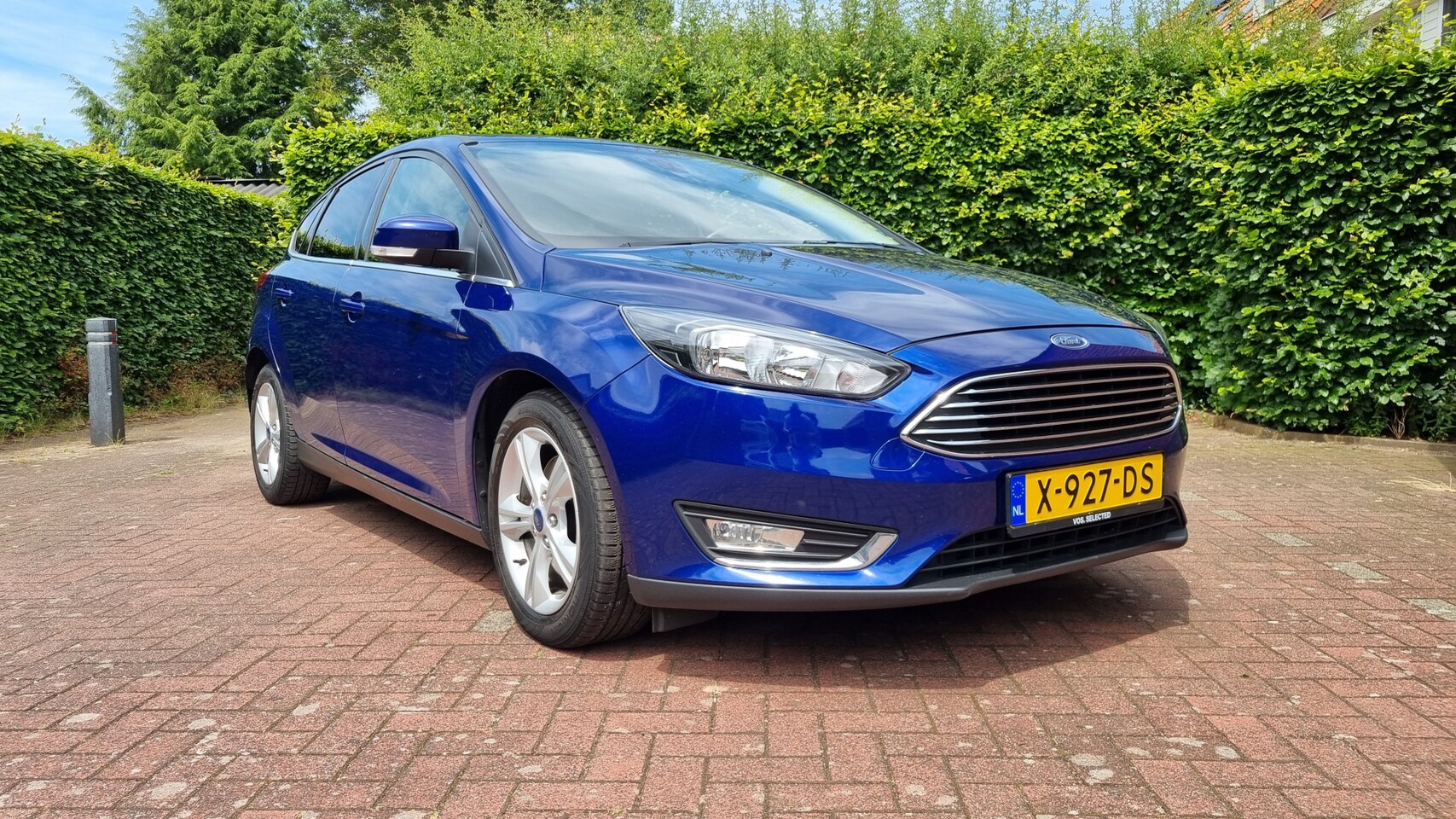 Ford Focus - 1.5 Titanium Ecoboost  | Navi | Stuur- en Stoelverwarming | Parkeersensoren achter | Bluet - AutoWereld.nl