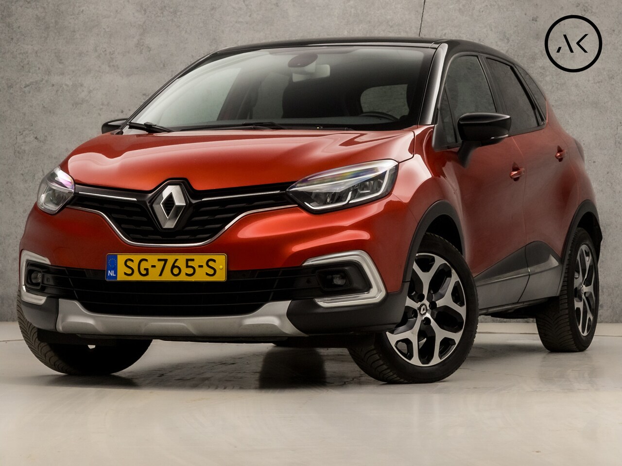 Renault Captur - 1.2 TCe Intens Sport Automaat (NAVIGATIE, CLIMATE, CAMERA, GETINT GLAS, SPORTSTOELEN, PARK - AutoWereld.nl