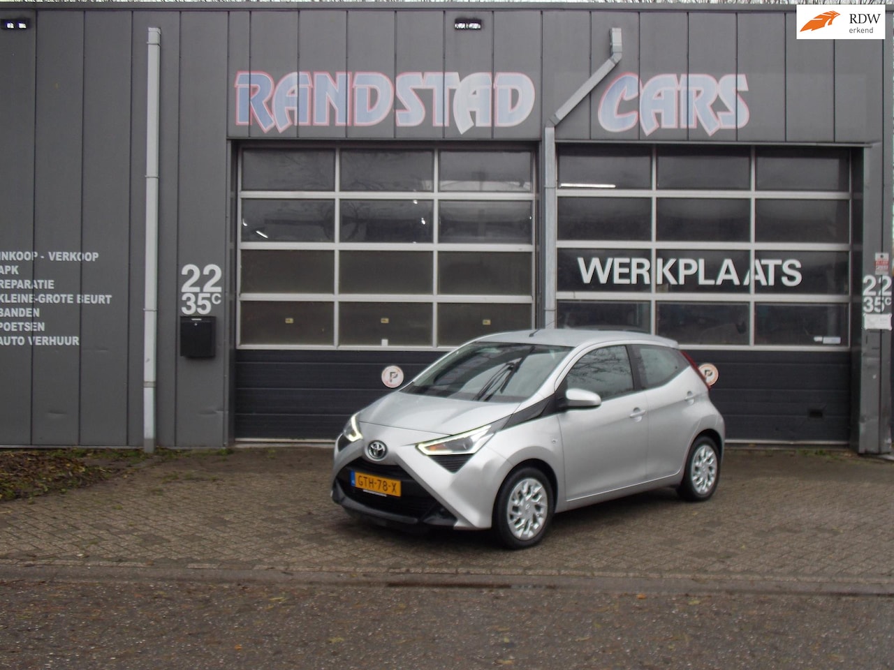 Toyota Aygo - 1.0 VVT-i x-otic Automaat Airco Camera Elek Pakket 5Deurs 2020bj GARANTIE - AutoWereld.nl