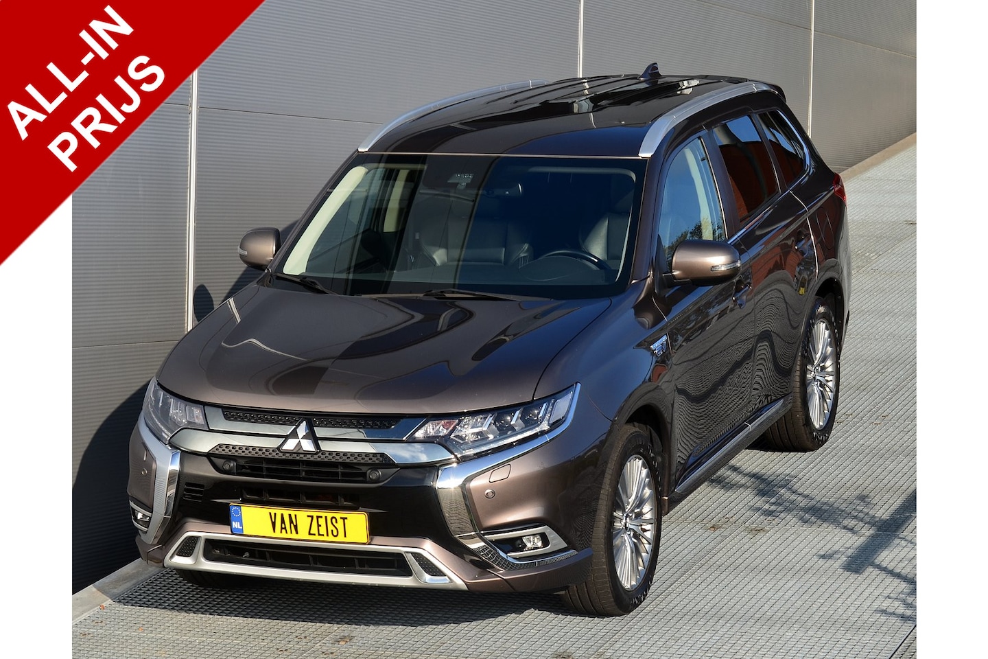 Mitsubishi Outlander - PHEV 2.4 INTENSE PLUS 4WD | PLUG IN HYBRID | V2G | ADAPTIEF CRUISE | MY2020 | ALL IN RIJKL - AutoWereld.nl