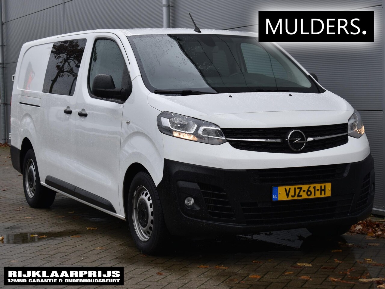 Opel Vivaro - 2.0 CDTI 150 pk L3H1 DC Edition / BLiS / trekhaak / navi / camera - AutoWereld.nl