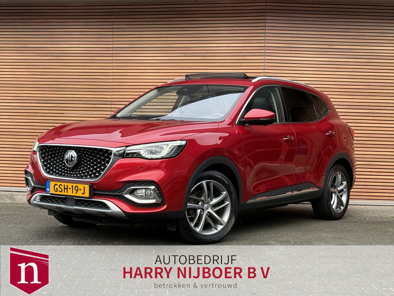 MG EHS - 1.5 TGDI Luxury Panodak / 360 Camera/ Leder / Navigatie/ Carplay/ Pdc enz - AutoWereld.nl