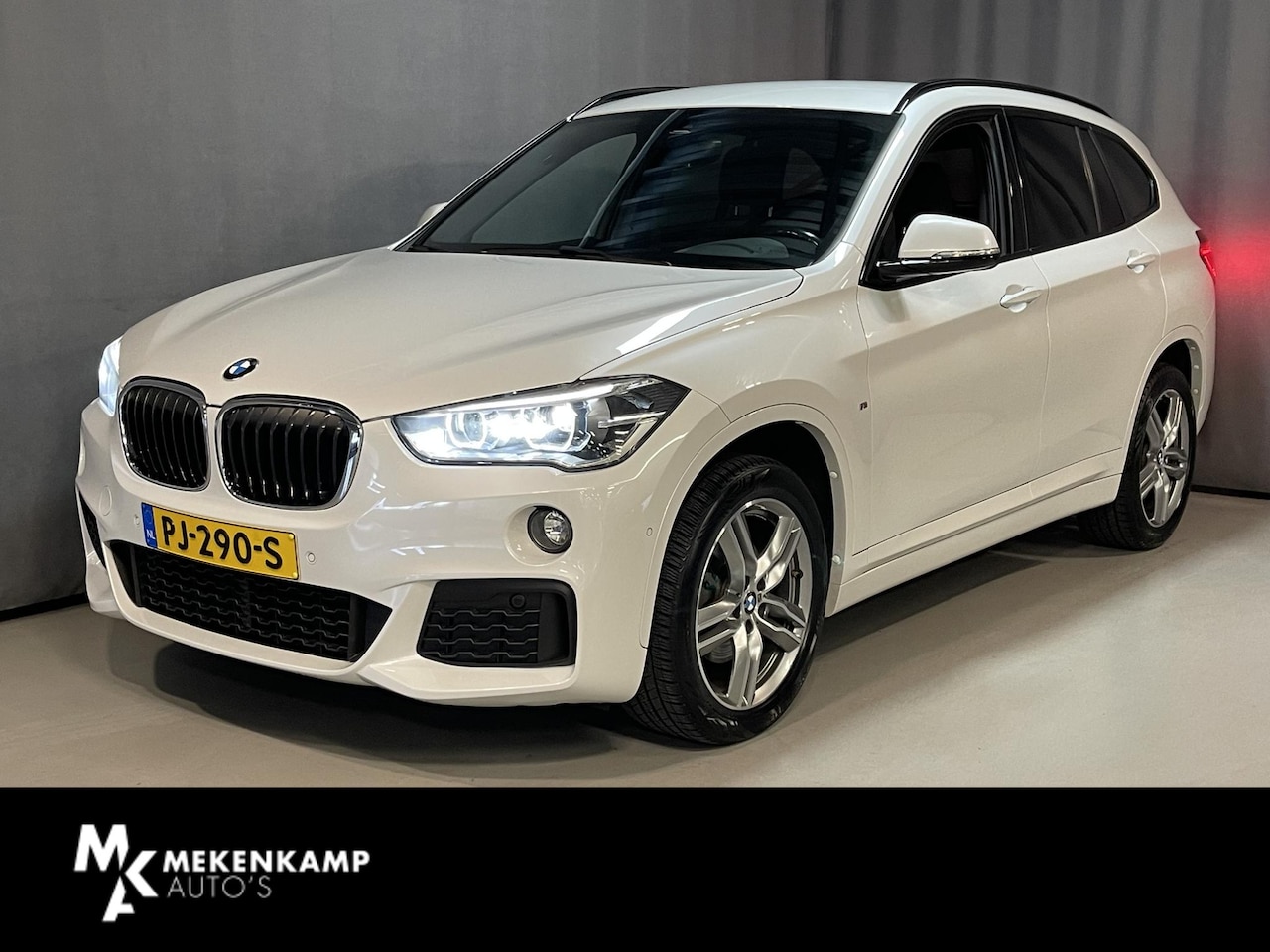 BMW X1 - sDrive18i Executive M Sport 18"/Camera/PDC v+a/Navigatie/Sportstoelen/Cruise/Elektrische k - AutoWereld.nl