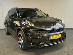 Lynk & Co 01 - 1.5 Turbo PHEV 6, 6 kW *360° Camera* Pano/dak Apple/Carplay Adaptive/Cruise Rijklaar + 12