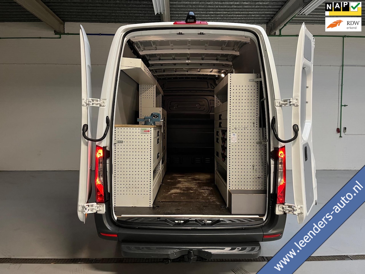 Mercedes-Benz Sprinter - SERVICEWAGEN 314 AUTOMAAT 2.2 CDI 140PK L2H2 EURO6 ECC M-BUX INRICHTING TREKHAAK TREEPLANK - AutoWereld.nl