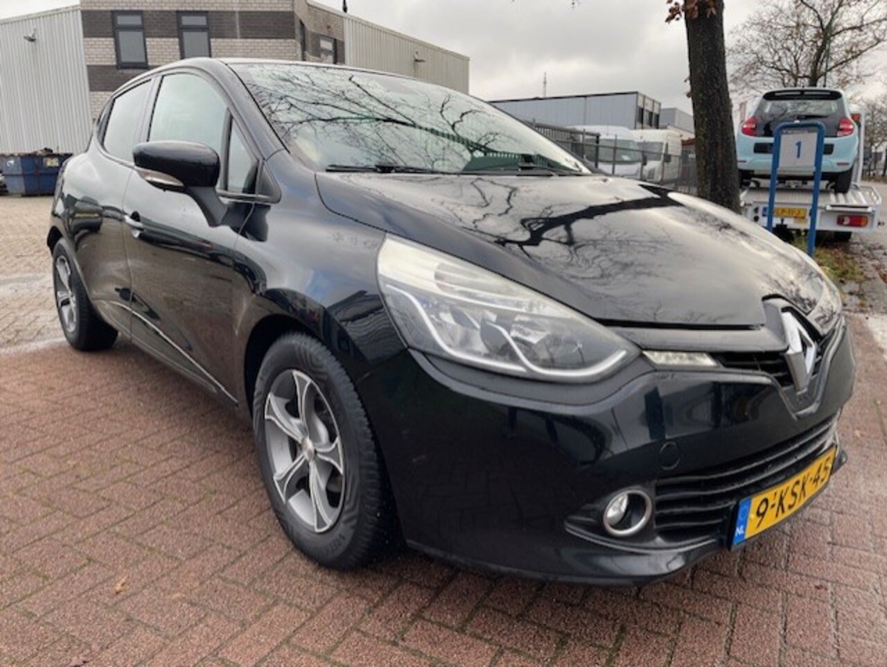 Renault Clio - 1.5 dCi ECO 5deurs Dynamique Airco/ECC,Navigatie,Panoramadak,Leder - AutoWereld.nl