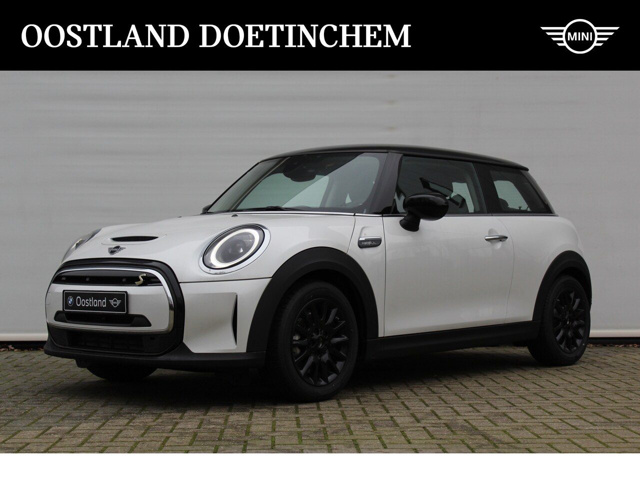 MINI Mini-Electric - Camden Classic 33 kWh / Sportstoelen / LED / Stoelverwarming / Cruise Control / PDC achter - AutoWereld.nl