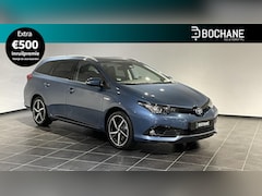 Toyota Auris Touring Sports - 1.8 Hybrid Dynamic Ultimate | Navigatie | Trekhaak | Panoramadak