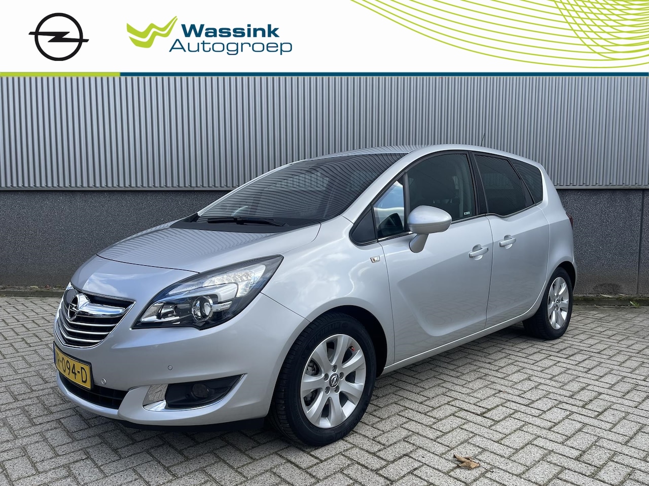 Opel Meriva - 1.4 Turbo Start/Stop 120pk BlitZ | Navigatie | Camera Achter | Parkeerhulp V+A | Trekhaak - AutoWereld.nl