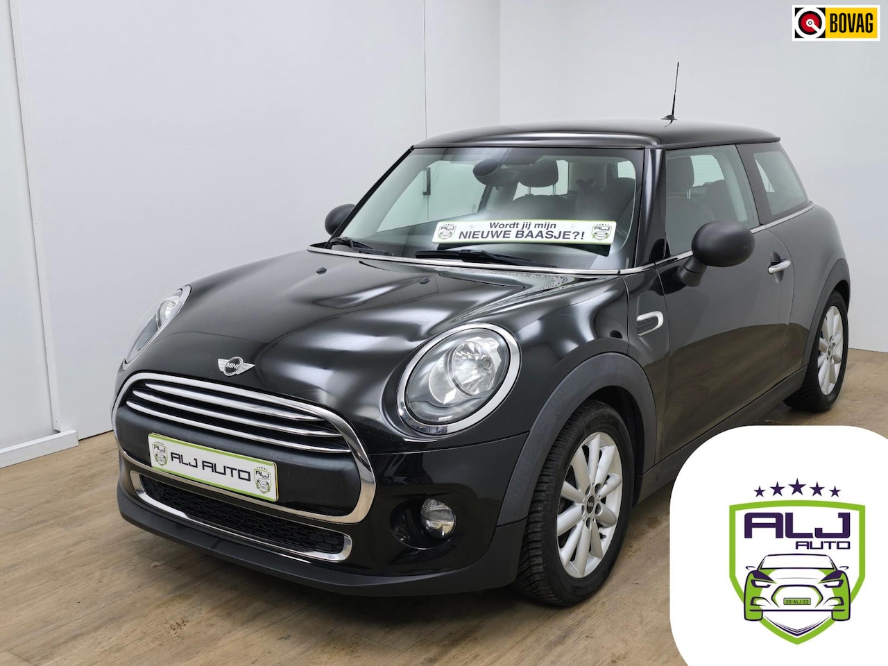 MINI One - Mini Occasion 1.2 Salt Business | Tweedehands Mini One met cruisecontrol en navigatie | Ra - AutoWereld.nl