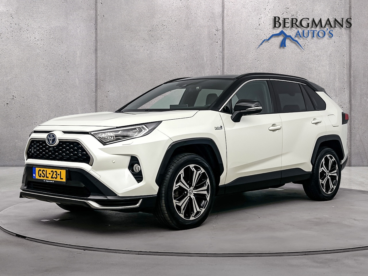 Toyota RAV4 - 2.5 Plug-in Hybrid AWD Business Plus // PANORAMA // TREKHAAK // 1e EIGENAAR // - AutoWereld.nl