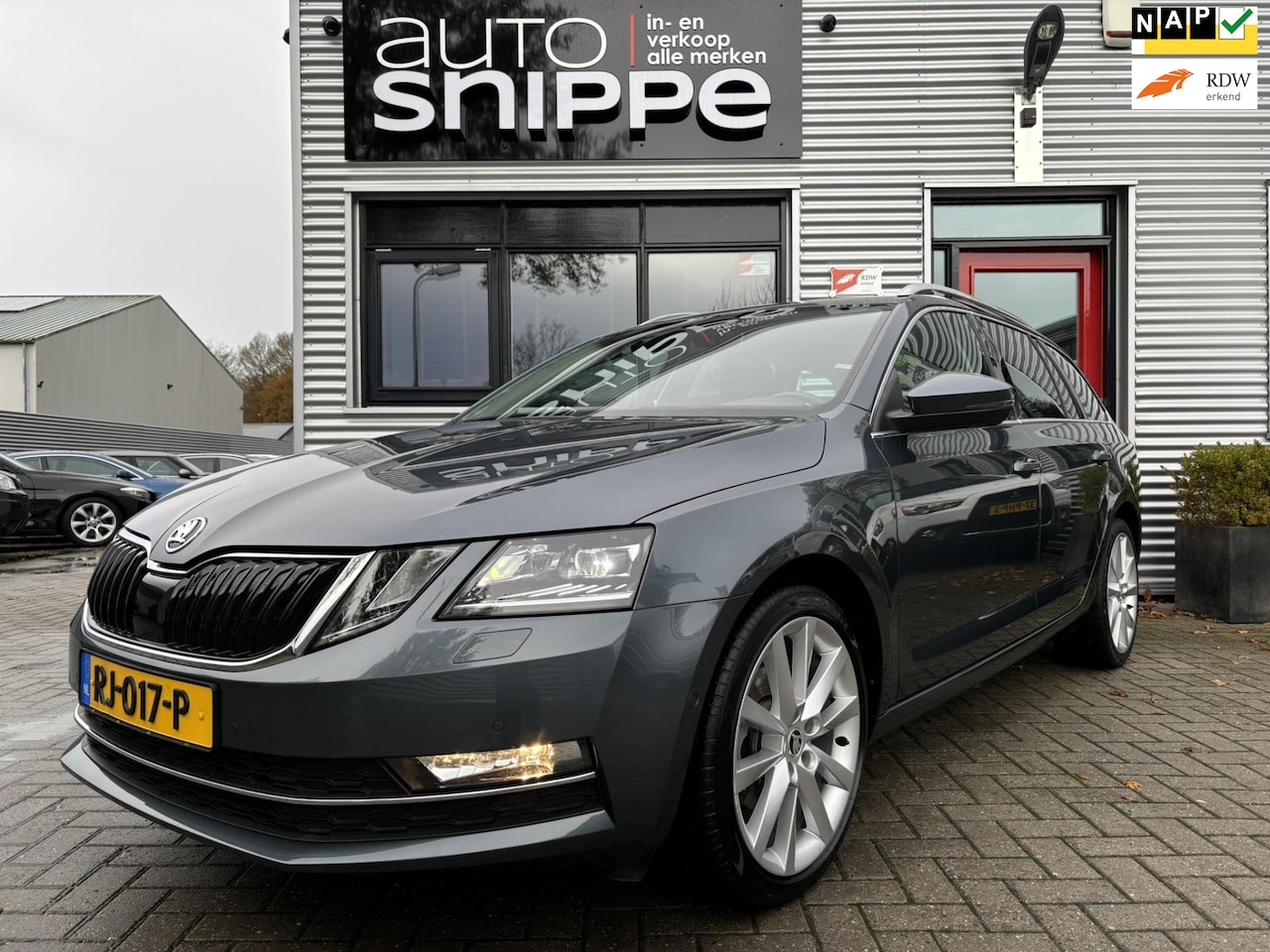 Skoda Octavia Combi - 1.4 TSI Greentech Style Business -CLIMA-CRUISE-STOELVERWARMING-TREKHAAK-1500 KG TREKGEWICH - AutoWereld.nl