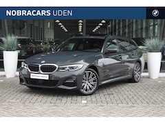 BMW 3-serie Touring - 330e High Executive M Sport Automaat / Panoramadak / Trekhaak / Sportstoelen / Stoelverwar