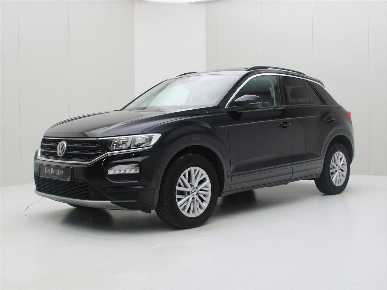 Volkswagen T-Roc - 1.5 TSI 150pk 6-bak Style Business [ PANO+CARPLAY+ELEKTR.KLEP+CAMERA+PDC ] - AutoWereld.nl