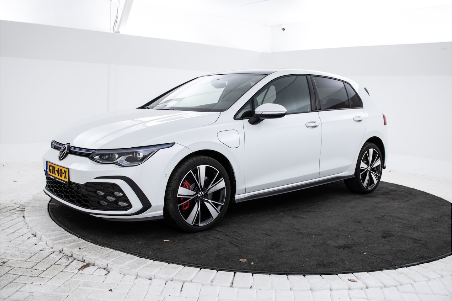 Volkswagen Golf - 1.4 eHybrid GTE Alle opties! Panorama, dode hoek det. etc. - AutoWereld.nl