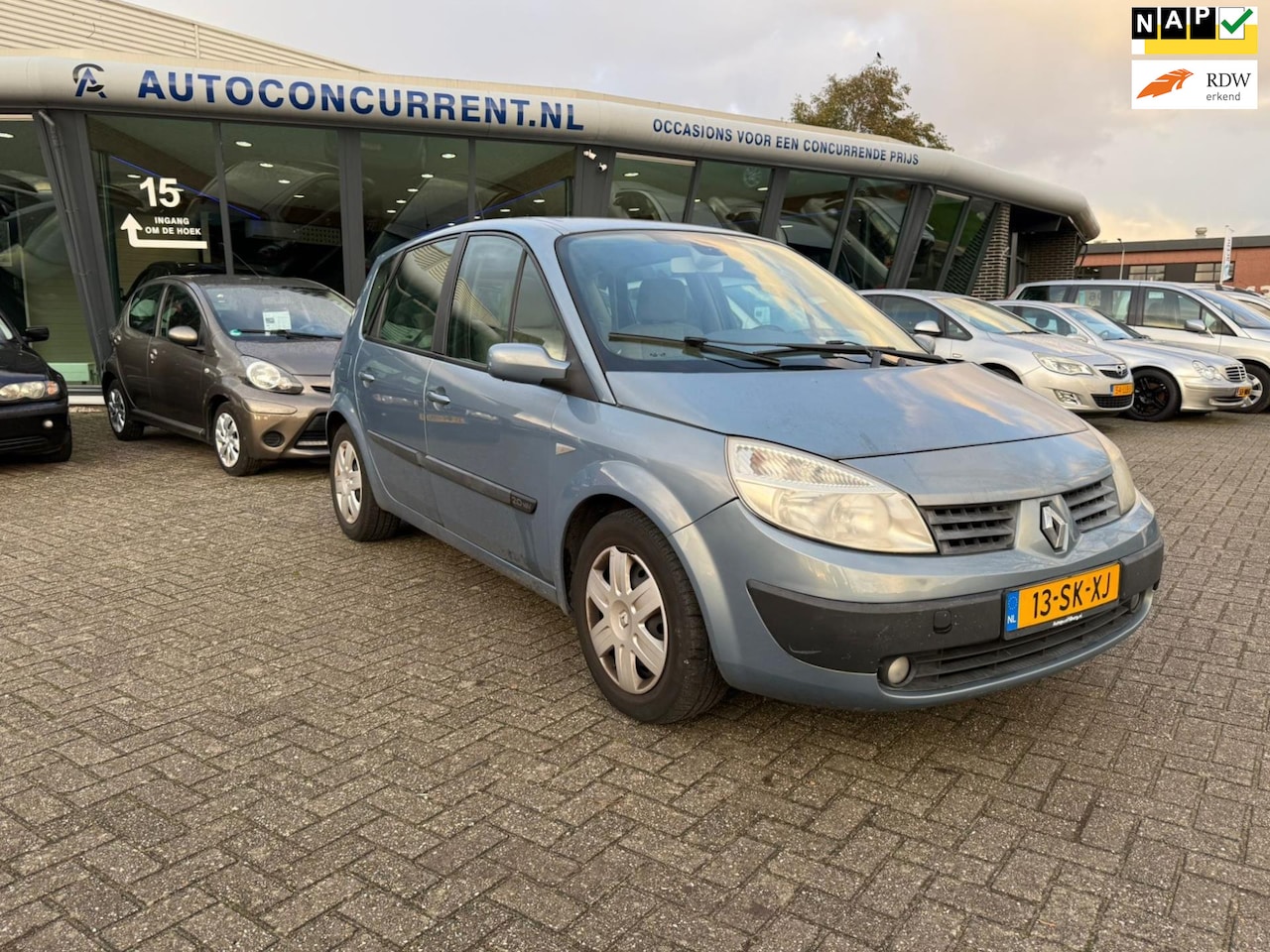 Renault Scénic - 2.0-16V Business Line 2.0-16V Business Line, Automaat, Inruilkoopje zo mee. - AutoWereld.nl