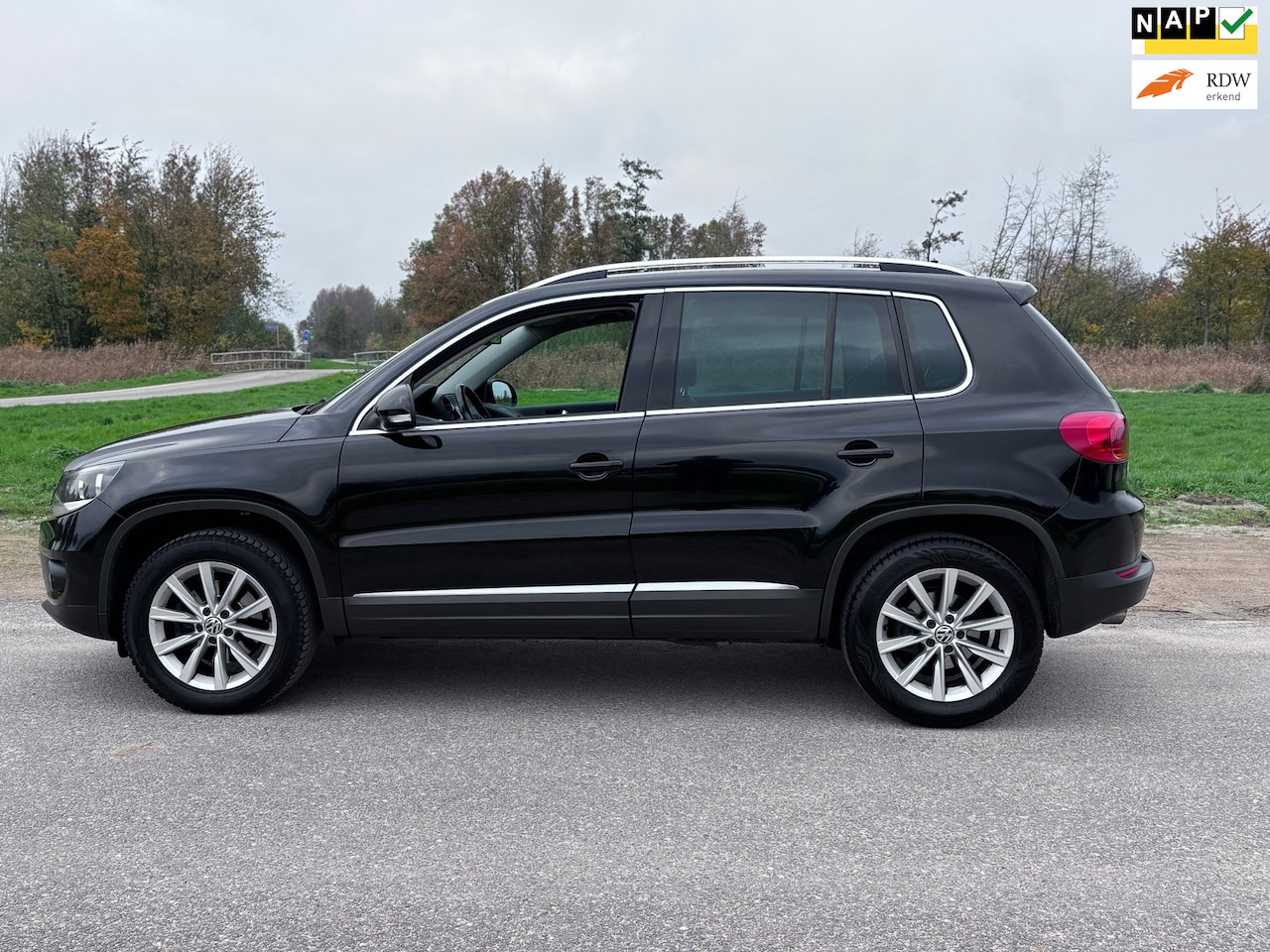 Volkswagen Tiguan - 1.4 TSI Sport&Style/Navi/Leder/ - AutoWereld.nl