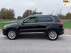 Volkswagen Tiguan - 1.4 TSI Sport&Style/Navi/Leder/