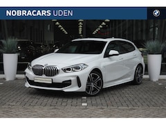 BMW 1-serie - 120i High Executive M Sport Automaat / Panoramadak / Sportstoelen / Adaptieve LED / Comfor