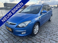 Hyundai i30 CW - 1.6i Blue Dynamic airco/ecc apk nieuwstaat